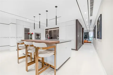 300 Biscayne Boulevard Way Miami FL 33131