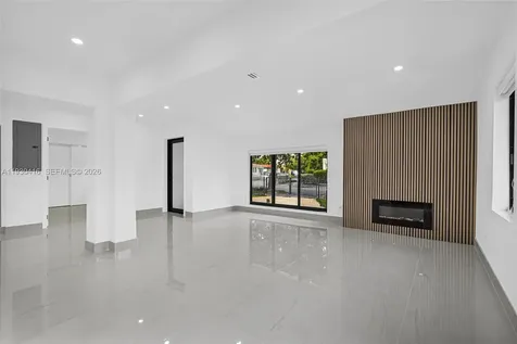 998 SW 11th Street Miami FL 33129