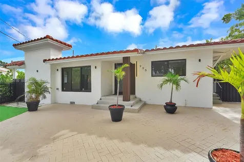 998 SW 11th Street Miami FL 33129