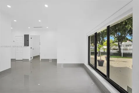 998 SW 11th Street Miami FL 33129