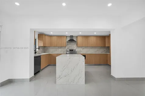 998 SW 11th Street Miami FL 33129