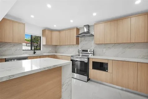 998 SW 11th Street Miami FL 33129