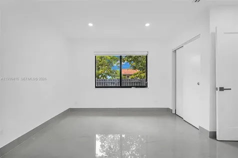 998 SW 11th Street Miami FL 33129