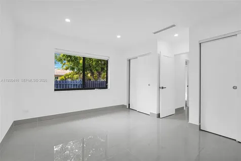 998 SW 11th Street Miami FL 33129