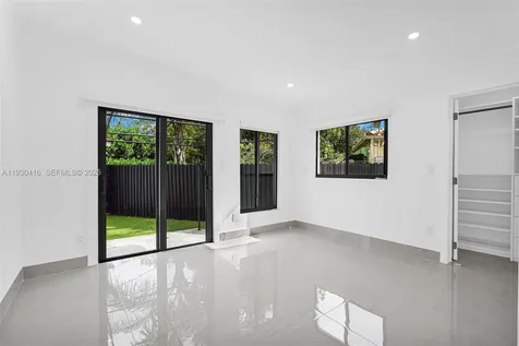 998 SW 11th Street Miami FL 33129