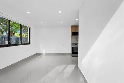 998 SW 11th Street Miami FL 33129