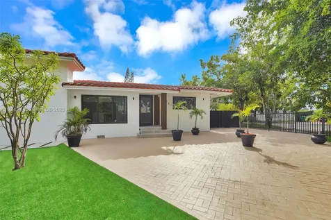 998 SW 11th Street Miami FL 33129
