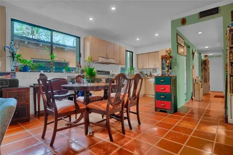2790 SW 22nd Avenue Miami FL 33133