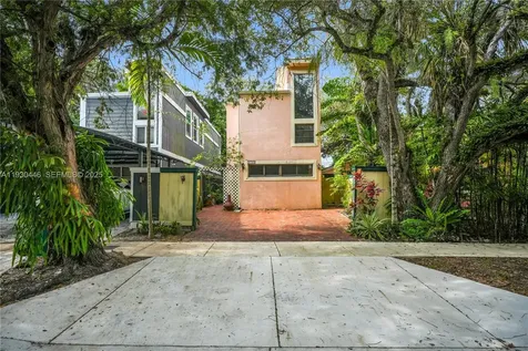 2790 SW 22nd Avenue Miami FL 33133