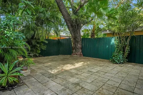 2790 SW 22nd Avenue Miami FL 33133