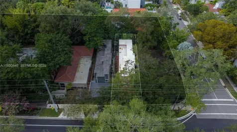 2790 SW 22nd Avenue Miami FL 33133
