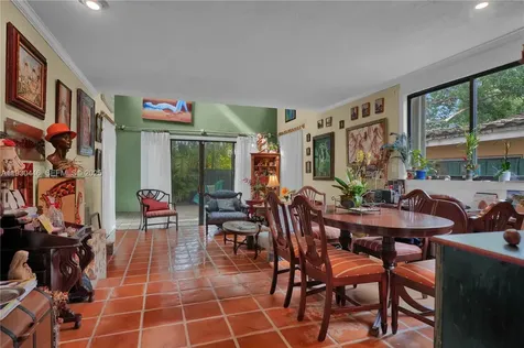 2790 SW 22nd Avenue Miami FL 33133