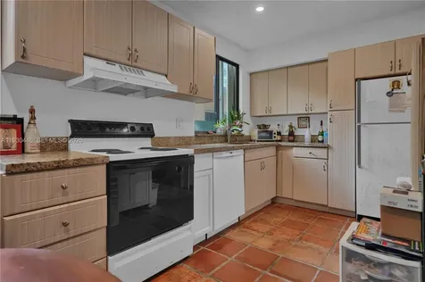 2790 SW 22nd Avenue Miami FL 33133
