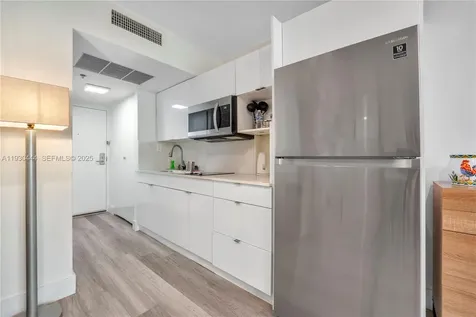 19201 Collins Avenue Sunny Isles Beach FL 33160