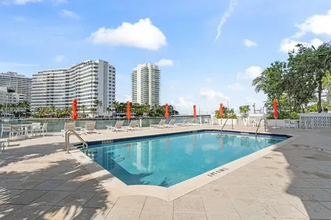 1450 Lincoln Road Miami Beach FL 33139