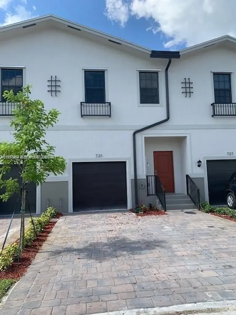 731 SW 11th Street Florida City FL 33034