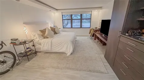 9801 Collins Avenue Bal Harbour FL 33154