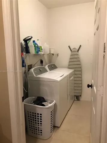 16652 SW 71st Terrace Miami FL 33193