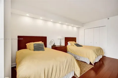 19355 Turnberry Way Aventura FL 33180