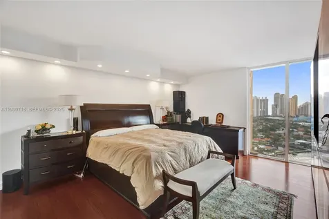 19355 Turnberry Way Aventura FL 33180