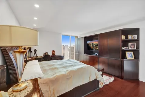 19355 Turnberry Way Aventura FL 33180