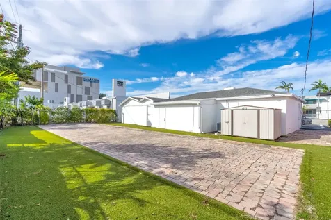 8930 SW 40th Street Miami FL 33165