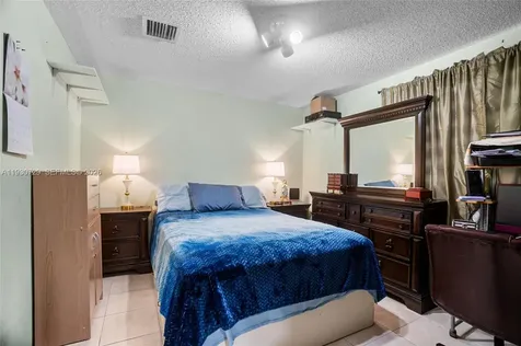 5297 NW 190th Lane Miami Gardens FL 33055