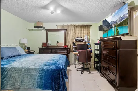 5297 NW 190th Lane Miami Gardens FL 33055