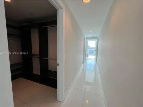 2950 NE 188th Street Aventura FL 33180