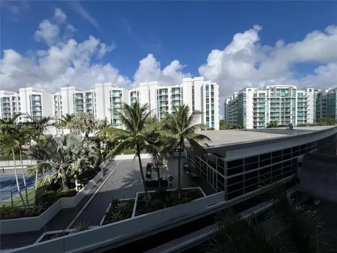 2950 NE 188th Street Aventura FL 33180