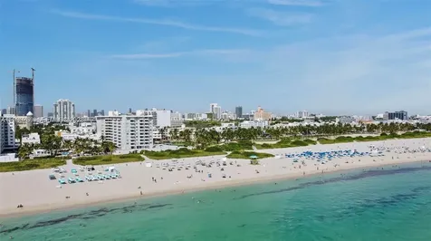 465 Ocean Drive Miami Beach FL 33139