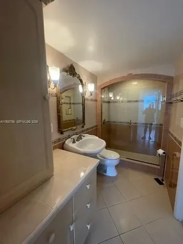 465 Ocean Drive Miami Beach FL 33139