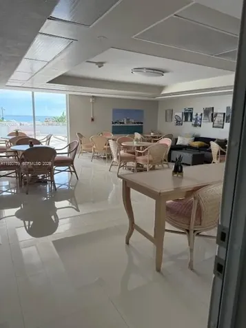 465 Ocean Drive Miami Beach FL 33139