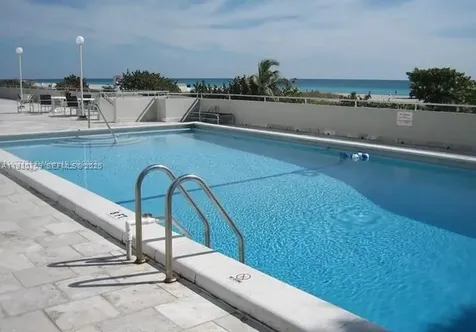465 Ocean Drive Miami Beach FL 33139