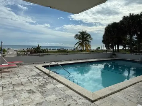 465 Ocean Drive Miami Beach FL 33139