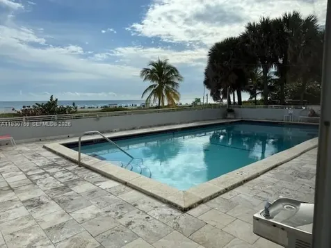 465 Ocean Drive Miami Beach FL 33139