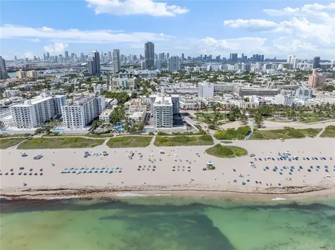 465 Ocean Drive Miami Beach FL 33139
