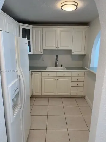 465 Ocean Drive Miami Beach FL 33139