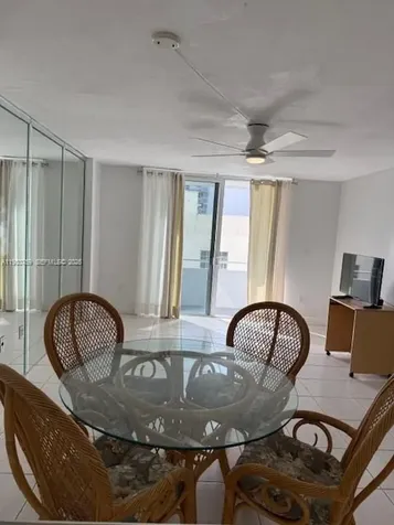 465 Ocean Drive Miami Beach FL 33139