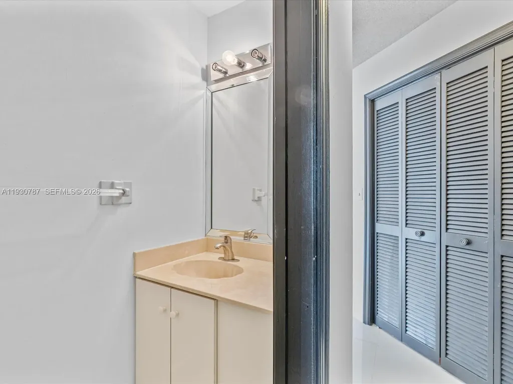 2940 NW 114th Way Coral Springs FL 33065