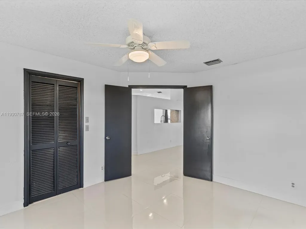 2940 NW 114th Way Coral Springs FL 33065