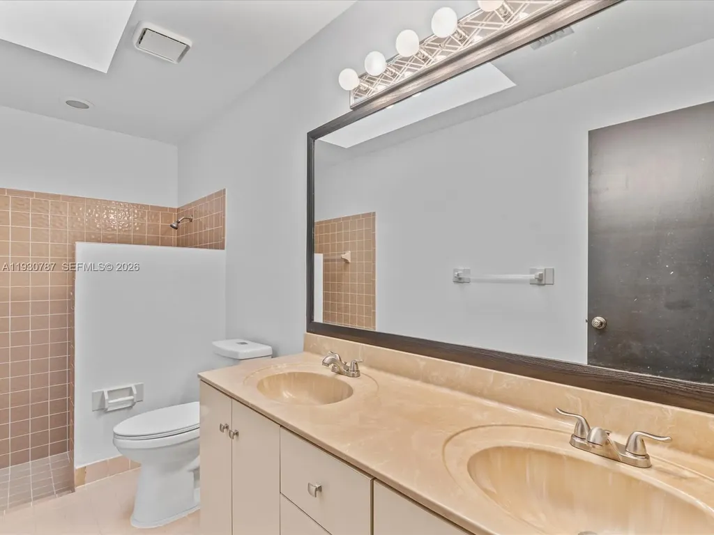 2940 NW 114th Way Coral Springs FL 33065