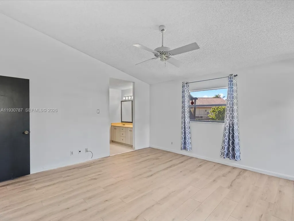 2940 NW 114th Way Coral Springs FL 33065