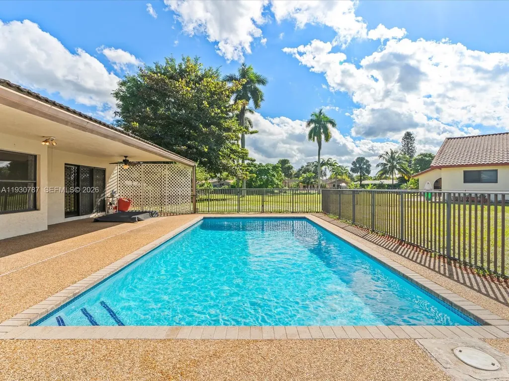 2940 NW 114th Way Coral Springs FL 33065