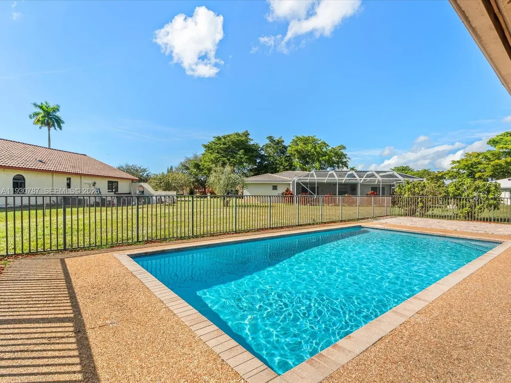 2940 NW 114th Way Coral Springs FL 33065