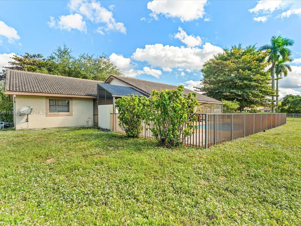 2940 NW 114th Way Coral Springs FL 33065