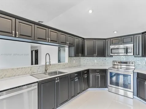 2940 NW 114th Way Coral Springs FL 33065