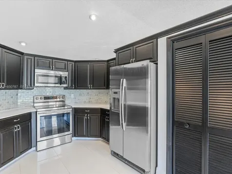 2940 NW 114th Way Coral Springs FL 33065