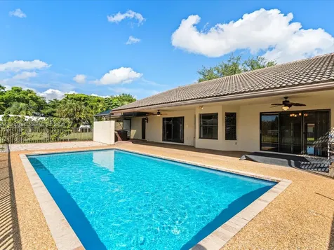 2940 NW 114th Way Coral Springs FL 33065