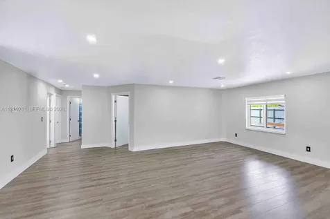 20810 SW 125th Court Road Miami FL 33177